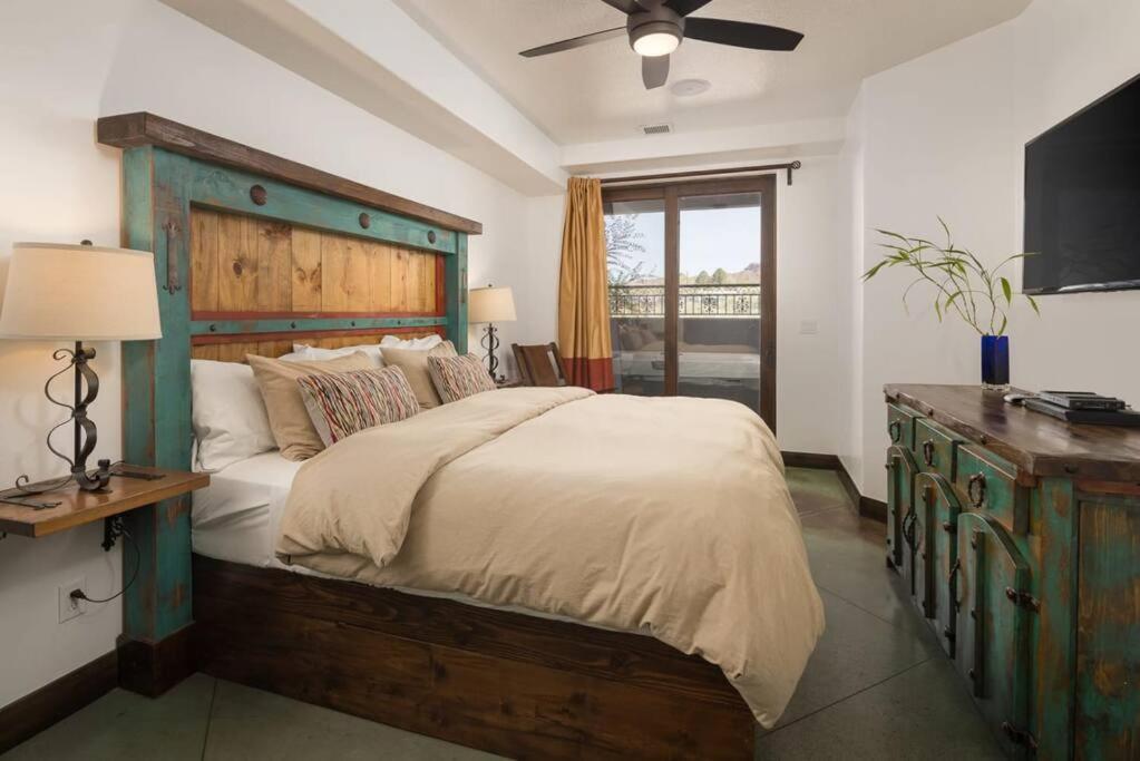 Luxury Downtown Rental モアブ エクステリア 写真